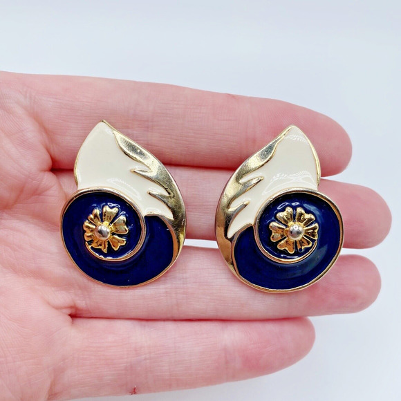 Vintage Large Gold Tone Enamel Navy White Abstract Earrings Statement Heavy 80s - Picture 5 of 6